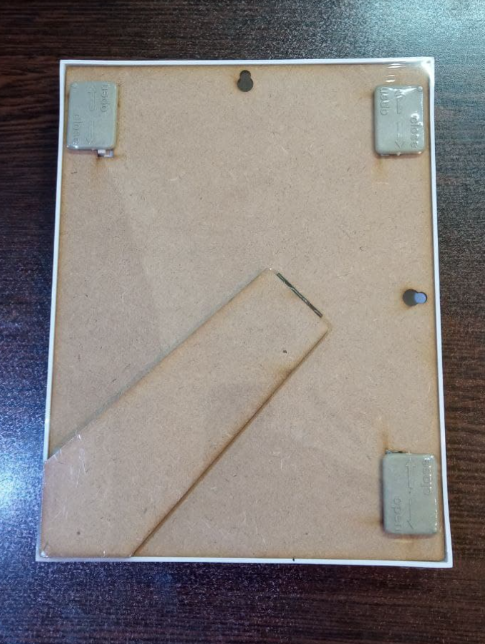 تصویر  قاب پلاستیکی شیبدار ایرانا3