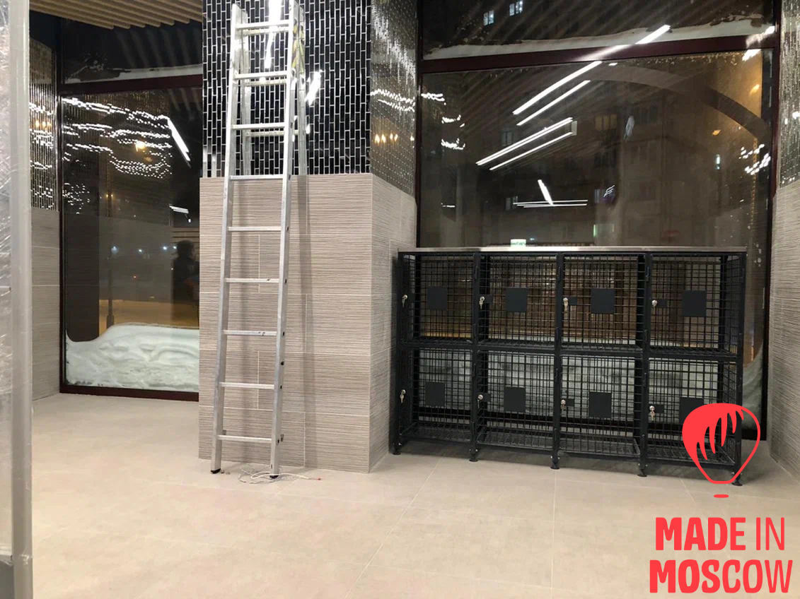 تصویر  6 cells bag cabinet with a stainless steel top