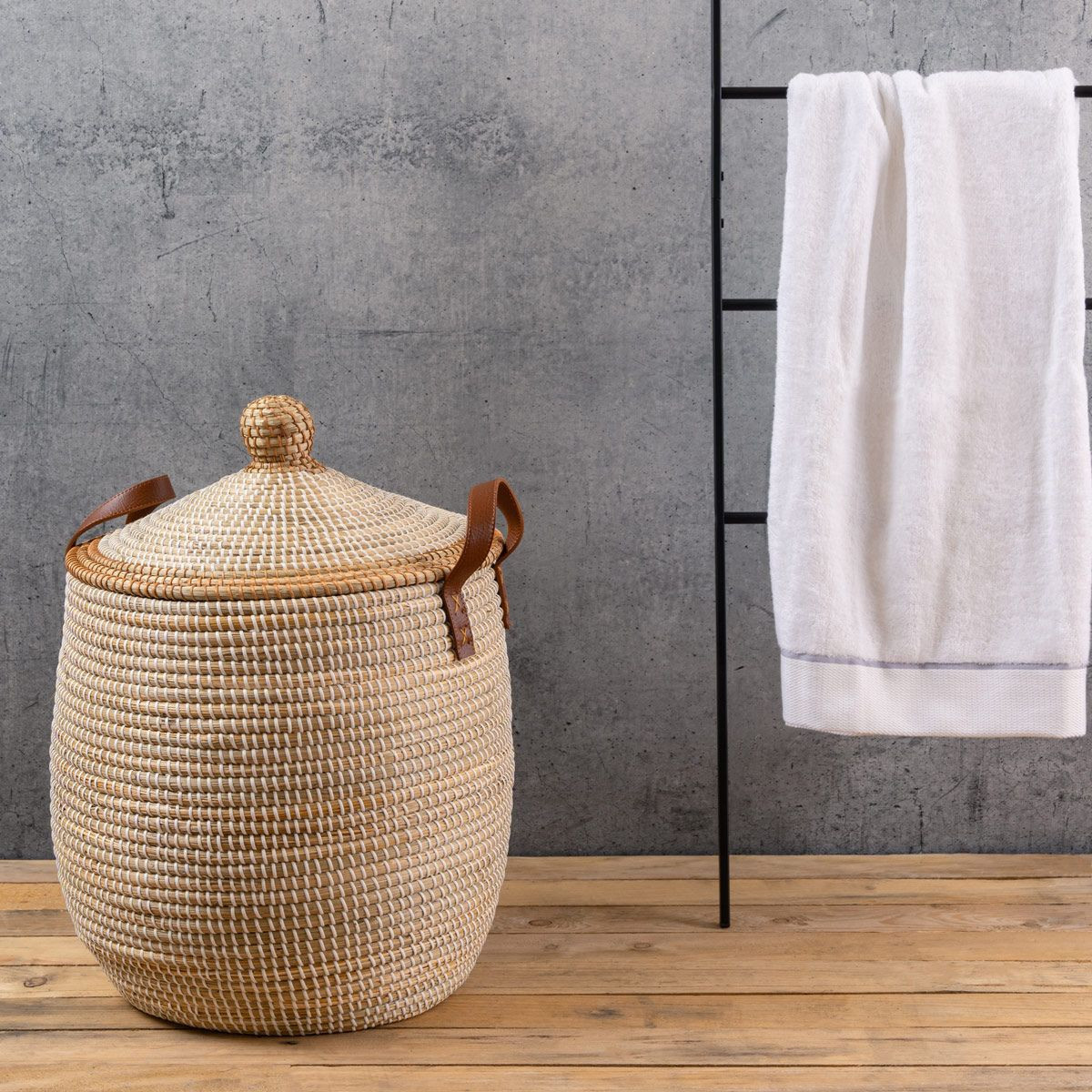 تصویر  Seagrass Woven Laundry Basket, Storage Basket, and Wicker Basket - Quality Craftsmanship