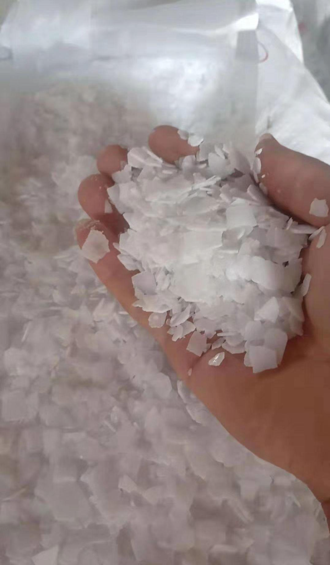 تصویر  causticsoda Каустическая сода чешуированная