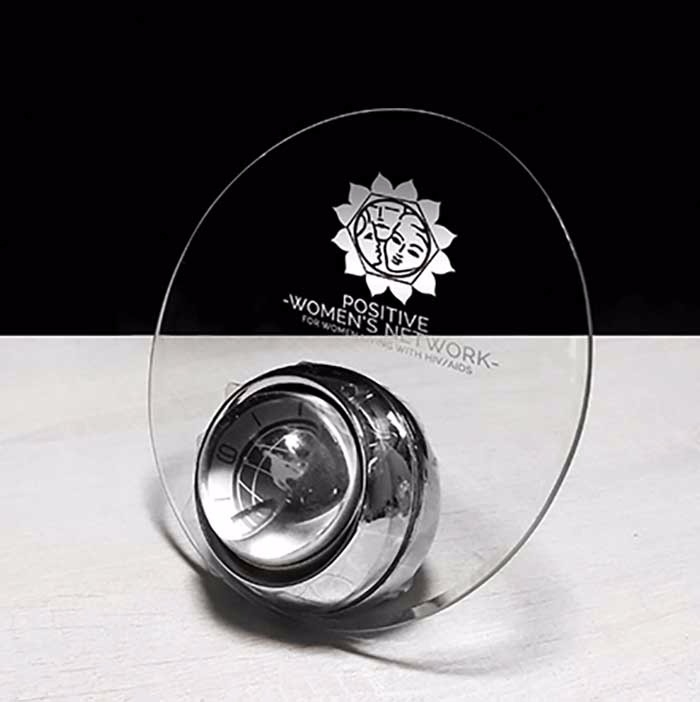 تصویر  ساعت رومیزی کریستالی رفلکت تور