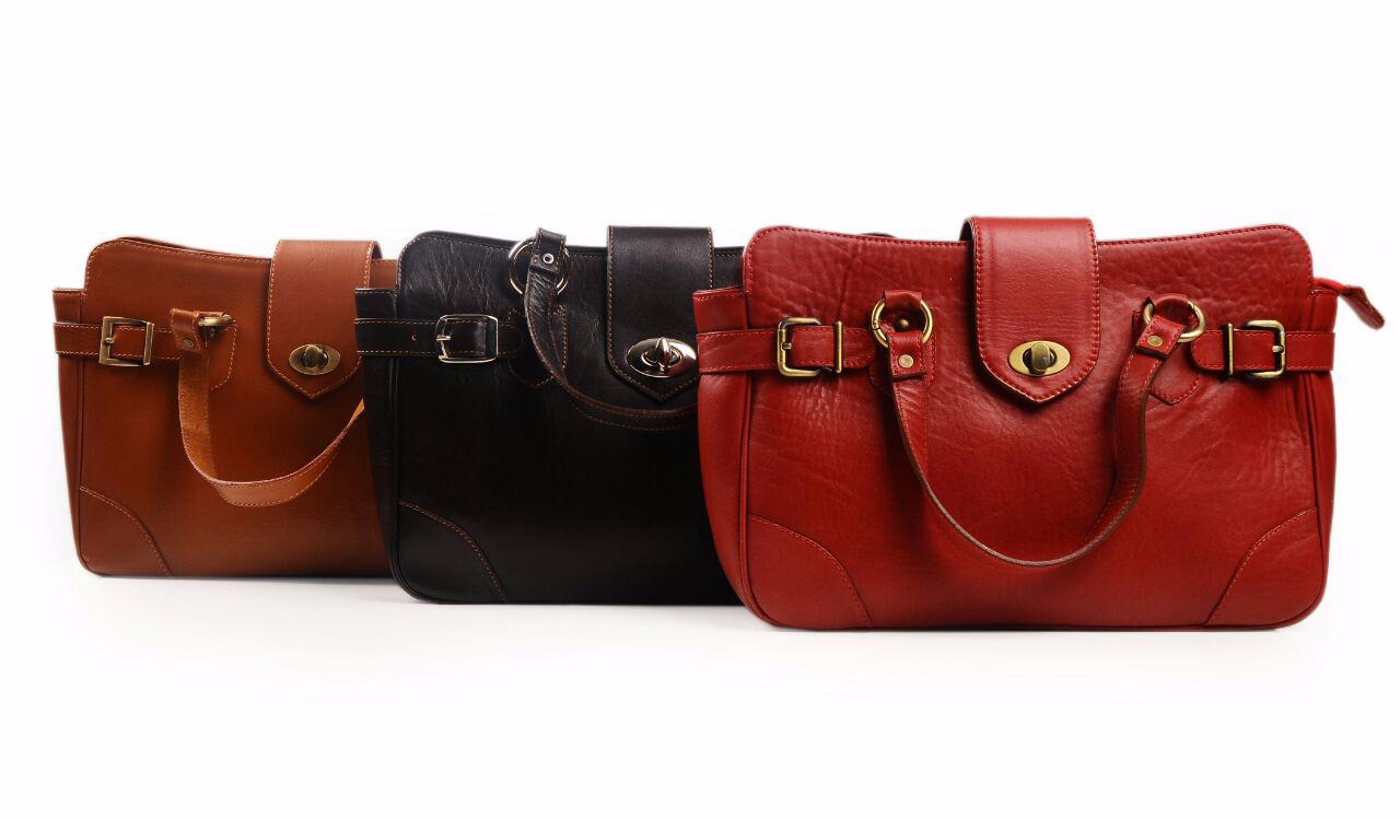 تصویر  کیف دوشی جلو پیچک دار