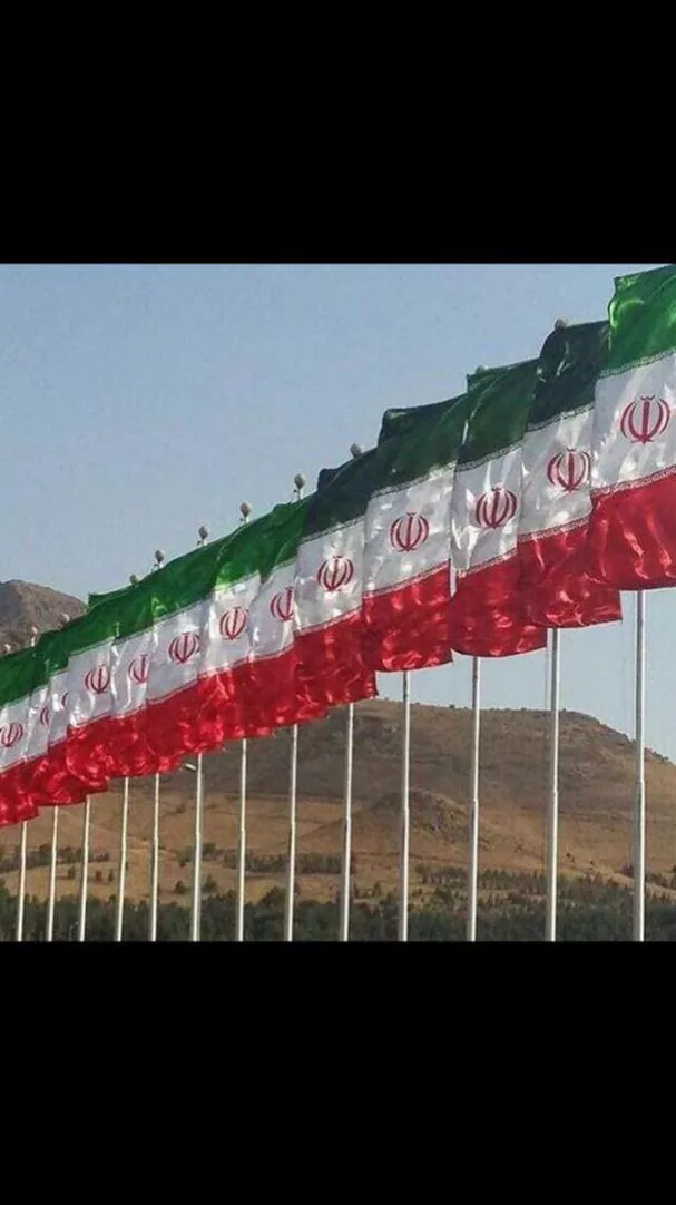 تصویر  پرچم اهتزاز ایران سایز بزرگ