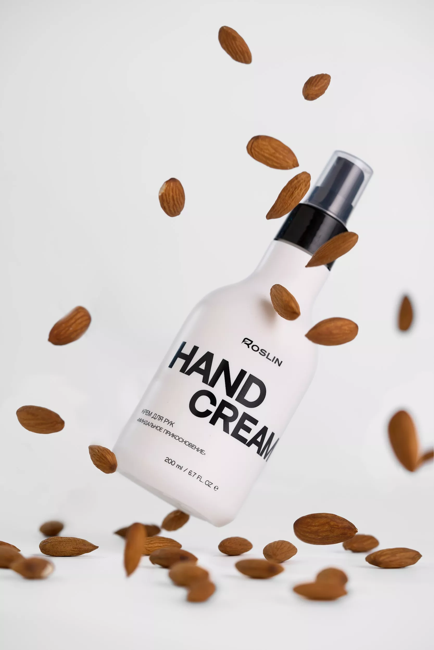 تصویر  کرم دست ROSLIN با روغن‌های طبیعی Almond Touch